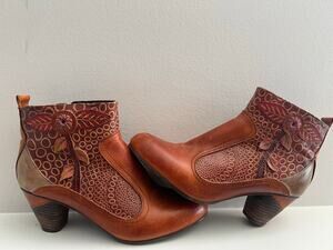 L'Artiste Heeled Leather Booties Wearable Art Brown Autumn Fall Size 37 6.5-7 JL